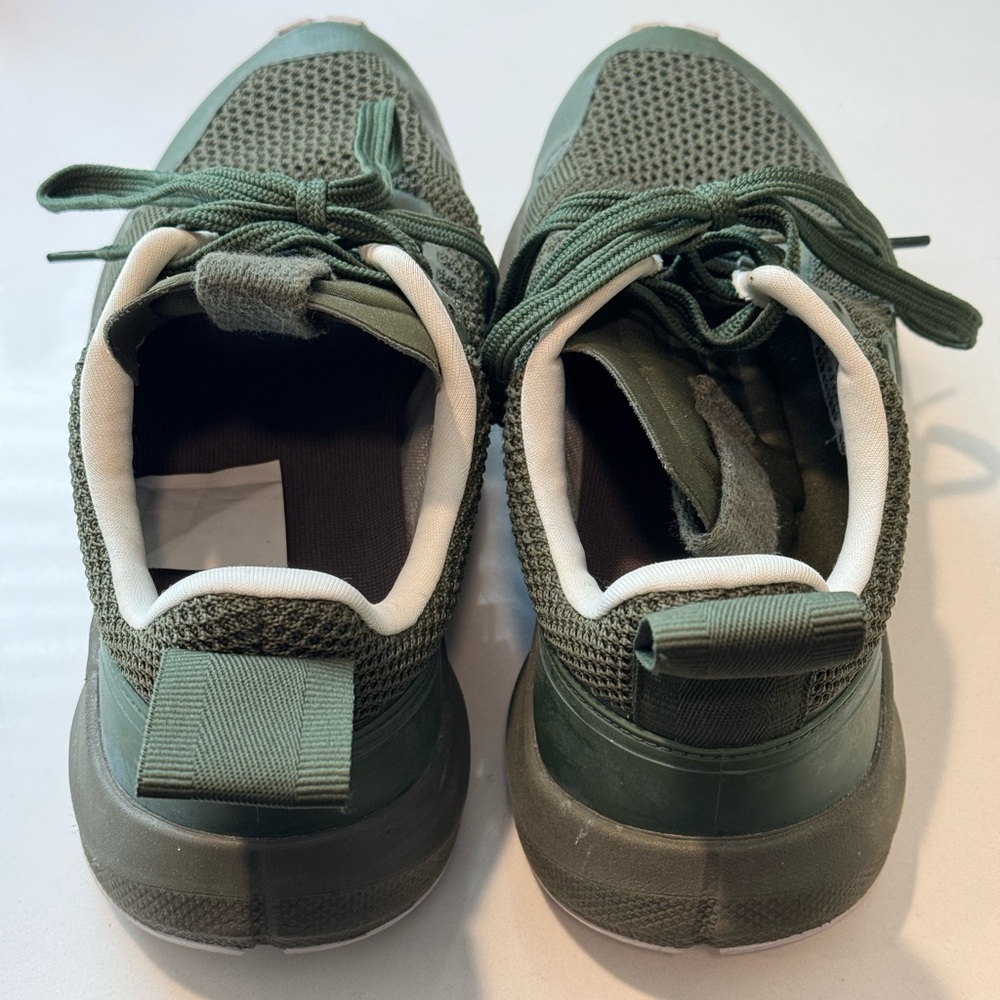 Rick Owens Veja women’s size 10. Great condition! Smoke/pet free home
